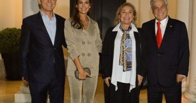Piñera llegó a la Argentina para tratar la relación con Chile y la Alianza del Pacífico Piñera llegó a la Argentina para tratar la relación con Chile y la Alianza del Pacífico