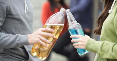 La Sociedad Argentina de Pediatría desaconceja el consumo de alcohol en menores de 18 La Sociedad Argentina de Pediatría desaconceja el consumo de alcohol en menores de 18