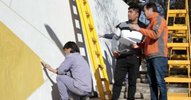 Intervienen con un mural escalinatas de acceso a Mariano Moreno Intervienen con un mural escalinatas de acceso a Mariano Moreno