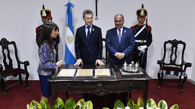 Mauricio Macri firmó un acta compromiso con gobernadores