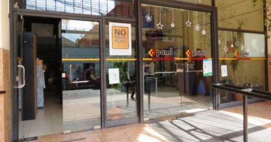 Peligra la atención en farmacias a PAMI por una deuda millonaria Peligra la atención en farmacias a PAMI por una deuda millonaria