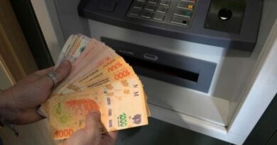 El Gobierno de Jujuy adelantó el pago de un bono de $100 mil para estatales