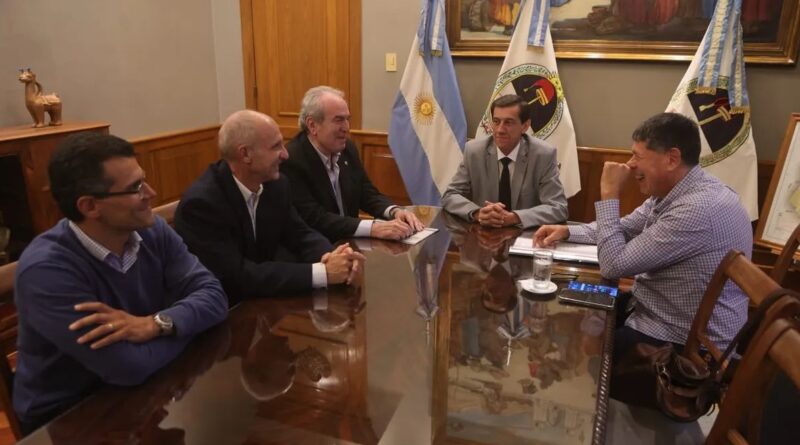 Cañeros Independientes de Jujuy y Salta fueron recibidos por el gobernador Carlos Sadir