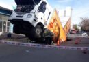 Córdoba: un camión fue “tragado” por el asfalto