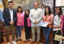 El Colegio Secundario de Casira recibió una Bandera de la Libertad Civil