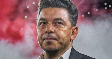 “De River no se va”, el pedido de los hinchas a Gallardo a horas del último partido