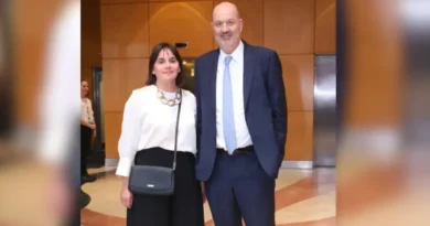 Denuncian penalmente a Sturzenegger y piden investigar un contrato de 114 millones de pesos con la AACI