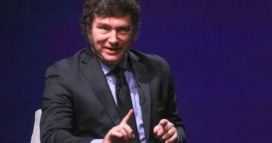 Javier Milei llega a Tucumán para participar del Foro Económico del NOA