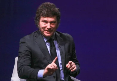 Javier Milei llega a Tucumán para participar del Foro Económico del NOA