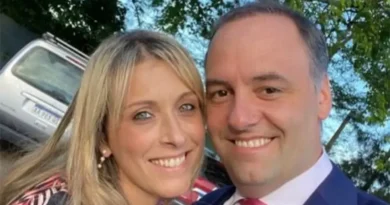 La Justicia citó a declarar a cuatro mujeres que le prestaron dinero a Manuel Adorni para la compra de departamentos