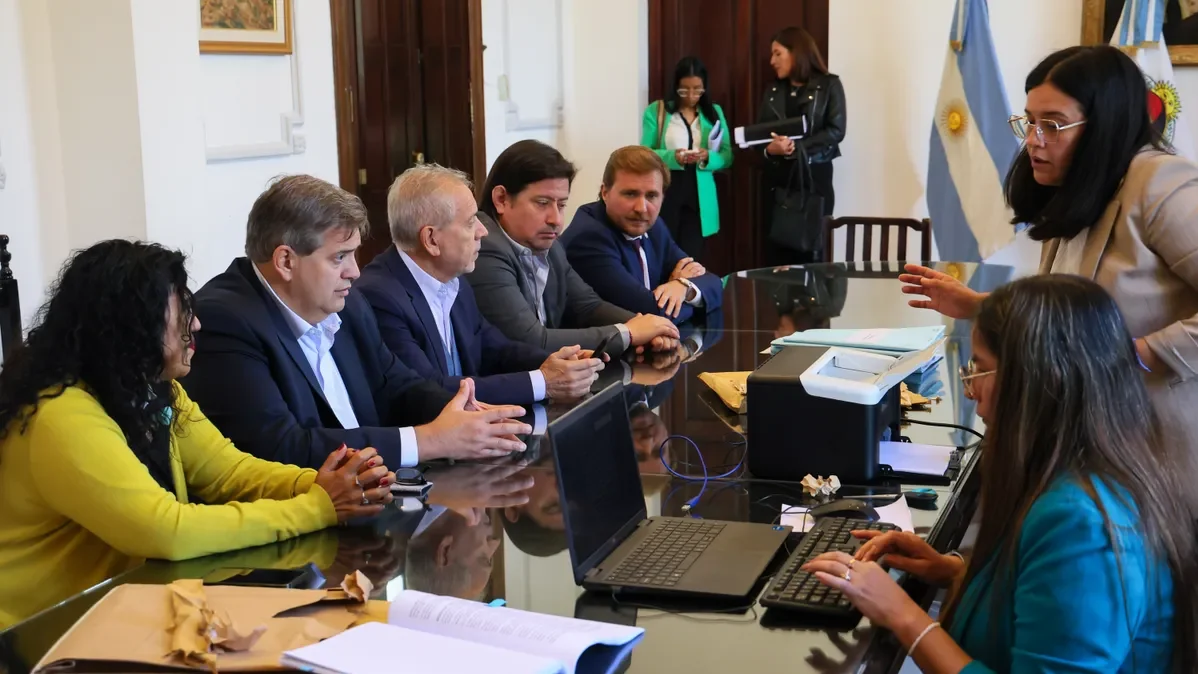 apertura de sobres zona franca LQ