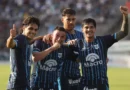 Gimnasia aplastó a Almagro con un 6-1 y sigue firme en la punta