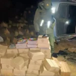 Volcó cuando intentaba escapar de un control: llevaba figuritas y álbumes del Mundial 2026 de contrabando figuritas vuelco
