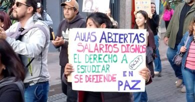 Docentes y estudiantes marcharon en Jujuy por mayor presupuesto universitario y mejoras salariales