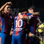 San Lorenzo reaccionó en Brasil, empató 2-2 con Santos y quedó a un paso de la clasificación san lorenzo