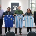 Exposicion-de-camisetas-de-la-seleccion-Argentina-Prensa-Muni-Jujuy-1024x632