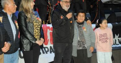Mariano Moreno celebró sus 69 años con una multitudinaria serenata y el segundo aniversario del Multiespacio