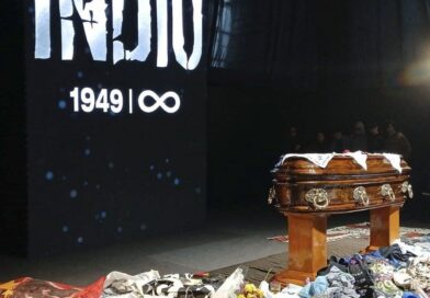 Una despedida histórica: una multitud en Avellaneda para darle el último adiós al Indio Solari