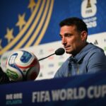 Scaloni confirmó la camiseta para enfrentar a Inglaterra y dejó un mensaje antes de la semifinal: "Tenemos que ser nosotros" scaloni