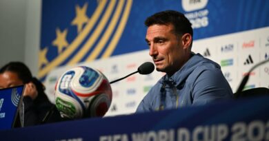 Scaloni confirmó la camiseta para enfrentar a Inglaterra y dejó un mensaje antes de la semifinal: “Tenemos que ser nosotros”