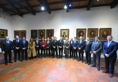 Milei llamó a acelerar las reformas y defendió su gestión durante la vigilia por el Día de la Independencia Milei llamó a acelerar las reformas y defendió su gestión durante la vigilia por el Día de la Independencia