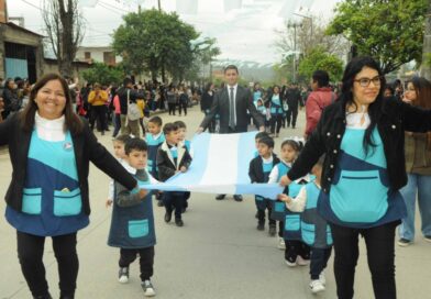 Alberdi cumplió 69 años con anuncios de obras y una multitud en las calles Alberdi cumplió 69 años con anuncios de obras y una multitud en las calles