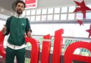 Vozinha llegó a Chile para sumarse a Colo Colo y fue recibido por una multitud de hinchas