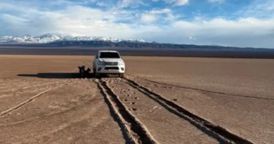 Retiraron la camioneta que quedó atrapada en la Pampa del Leoncito: deberán pagar más de $9 millones